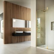 L’arte del vetro nella nuova cabina doccia di Vismaravetro